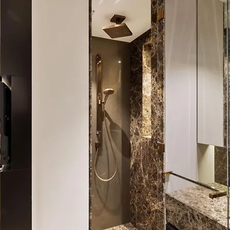 Elegant In The Heart Of Apartment *