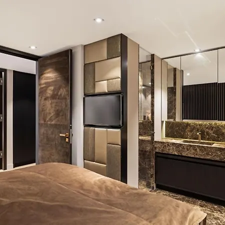 Elegant In The Heart Of